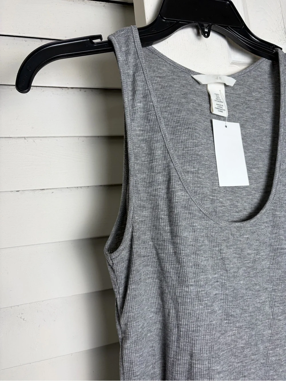 NWT H&M Grey Scoop Neck Tank Top - Women's